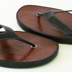 COACH leather LISA thong SIGNATURE Sandals size 9